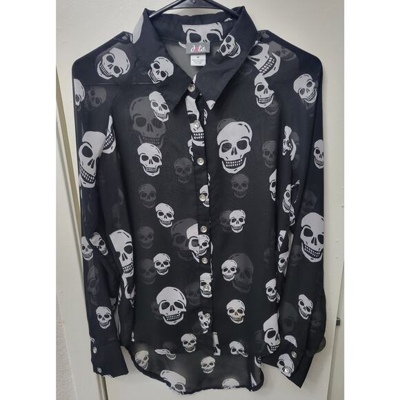 Skulls Black & White Sheer Long Sleeve Button Up Blouse Women's Size Medium - Picture 1 of 11